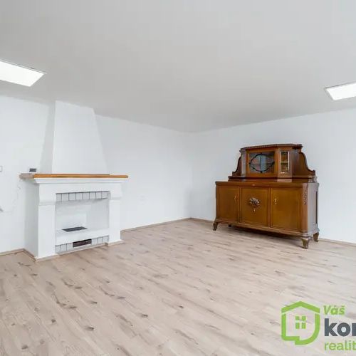 Pronájem bytu 2+1 se zahradou – Na Červeném vrchu - Photo 1