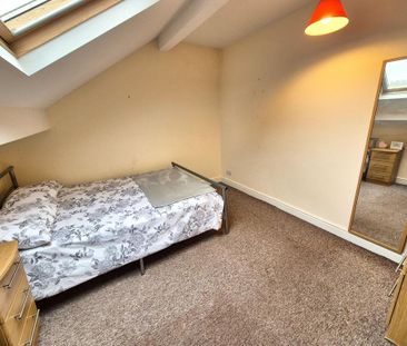 1 bedroom in a house share to rent - Photo 5