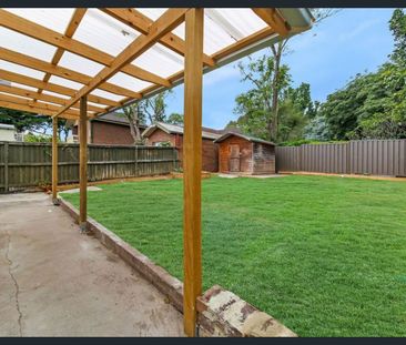 Prime Location - Comfortable 3 Bedroom House - Photo 5