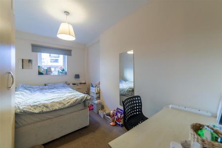 3 bedroom apartment to rent - Photo 5