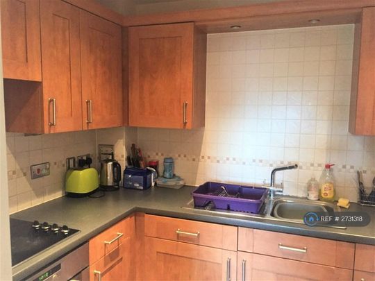 2 bedroom flat to rent - Photo 1