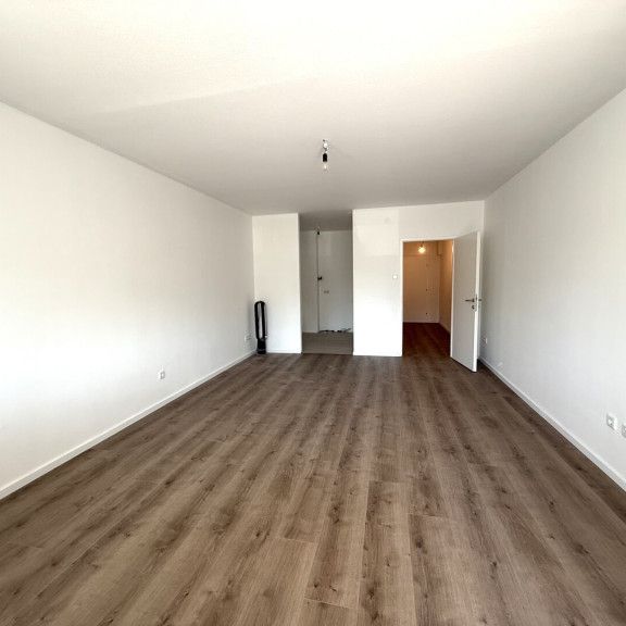 ERSTBEZUG-1-Zi-Whg mit großer Loggia und großem Kellerabteil - Foto 1