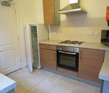 Bedroom Detached House In Winton, BH9 - Photo 4
