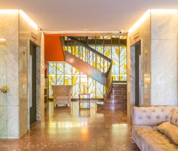 Room in a shared 9-bedroom apartment for rent in Gaztambide, Madrid, perfect for professionals and students - Foto 4