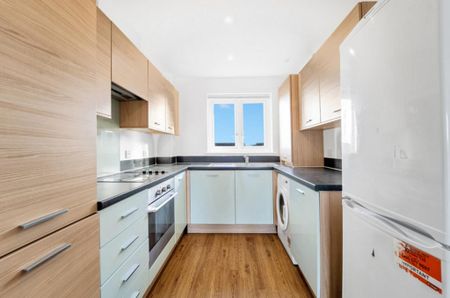 2 bedroom flat to rent - Photo 5