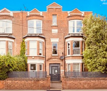 2 Bed Penthouse, St. Marys Road, NW10 - Photo 2