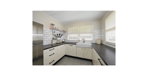 3 Bedroom Home in Kepnock - Photo 1