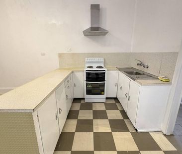 STONE THROW TO BEAUMONT ST! - Photo 5