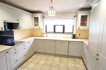 Holroyd Circle, Brinsley, Nottingham, NG16 - Photo 3