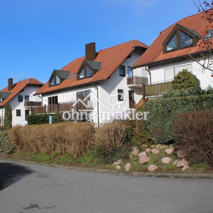 Stilvoll wohnen im Grünen – modern renovierte 2-Raum-Wohnung mit Balkon & Einbauküche - Foto 1