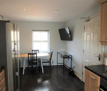 1 bedroom in a house share to rent - Photo 5