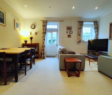 3 bedroom terraced house to rent - Photo 2