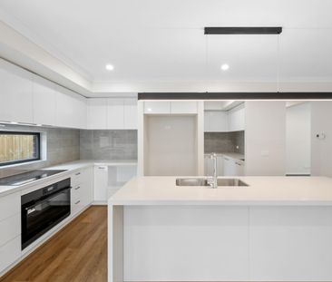 A brand new level of luxury living - ready for you to call home. - Photo 5