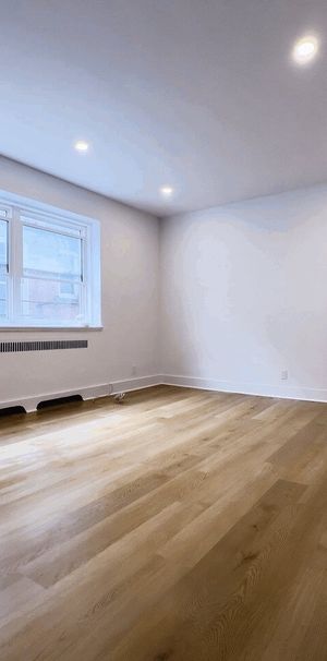 1 - 2070 Rue Chomedey, Montréal - Photo 1
