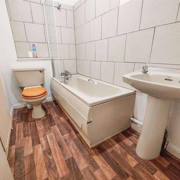 Milton Avenue, Westcliff On Sea, Essex, SS0 - Photo 1