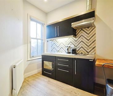 Studio to rent - Photo 5