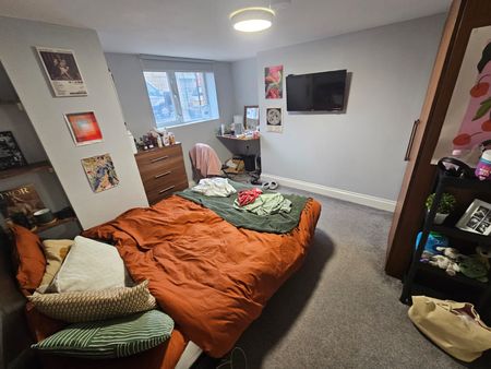 5 Bed - 27 Lucas Street, Woodhouse, Leeds - LS6 2JD - Student - Photo 5