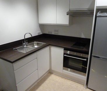 Studio to rent - Photo 3