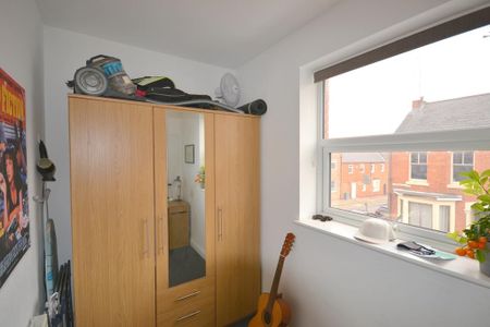 2 bedroom flat to rent - Photo 4