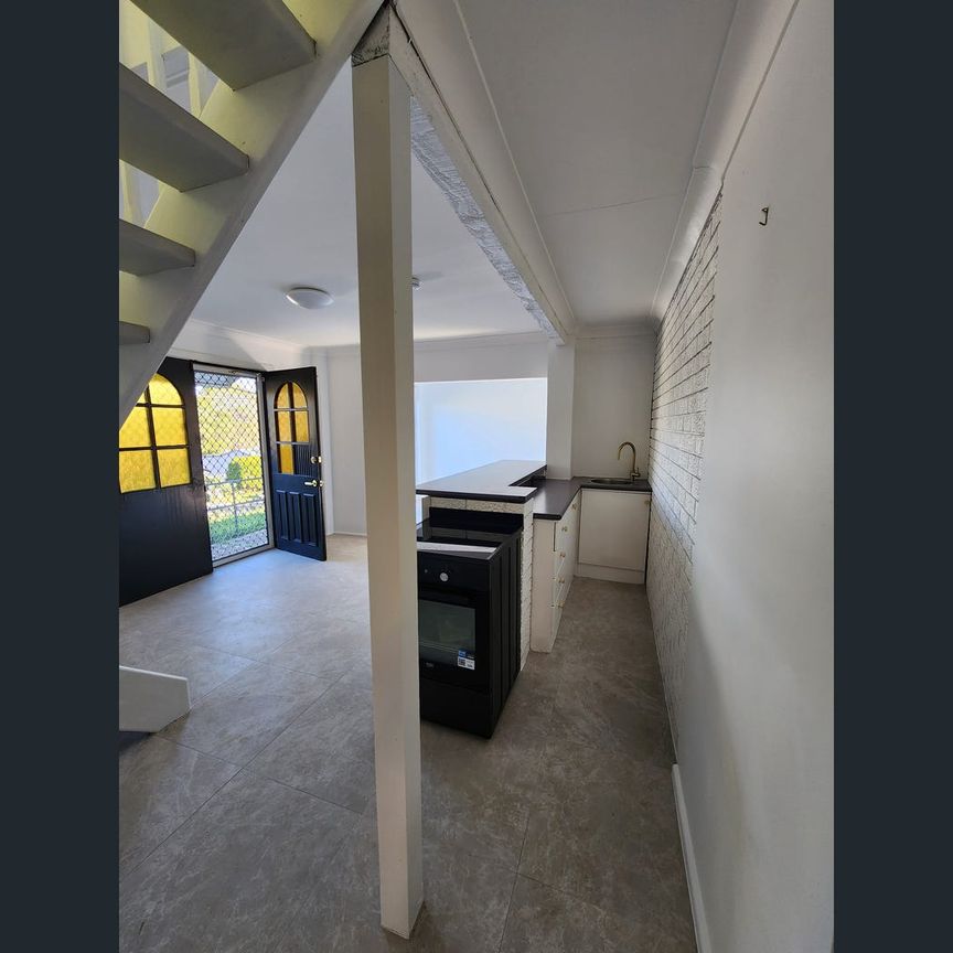 9 Wistaria Street, Wyoming, NSW 2250 - Photo 1