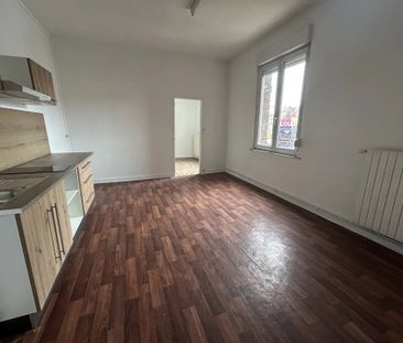 Location Appartement 2 pièces 35 m2 à Saint-Quentin - Photo 4