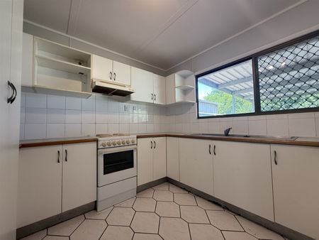 3 BEDROOM HOME IN DEERAGUN + POOL - Photo 4