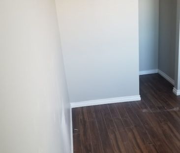 Parkview 1 Townhomes, 1704 Available Nov 15, 2026 - Photo 3