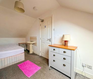 1 bedroom in a house share to rent - Photo 6