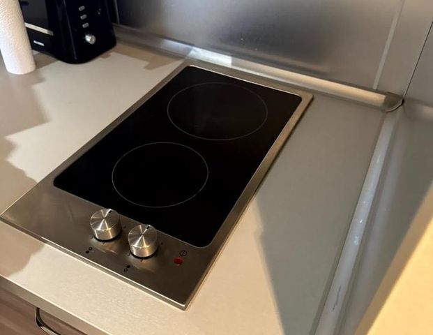 moderne möblierte 2 Zimmer Wohnung mit Einbauküche und Bad in 63303 Dreieich - Foto 1