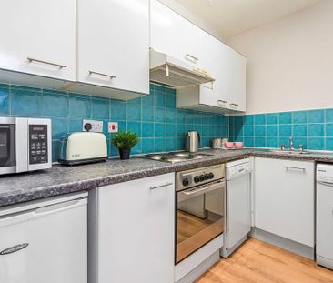 1 bedroom flat to rent - Photo 4