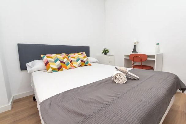 Calle Lozano de Torres, Málaga, Andalusia 29013 - Photo 1