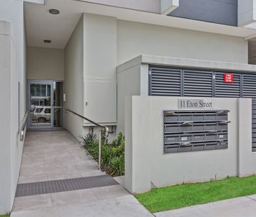 Modern 2-Bedroom Unit in Prime Location - Photo 6