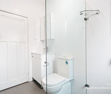 Beautifully Renovated Federation Home with Huge Backyard - Ideal fo... - Photo 2