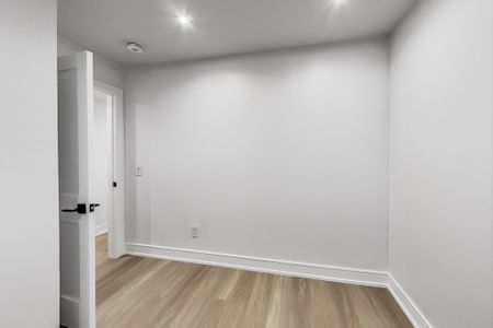 For Lease - 18 Springhurst Avenue Unit# 3, Toronto, Ontario - Photo 4