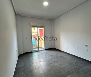 Alquiler de piso en Calle Manuel Follana - Photo 2