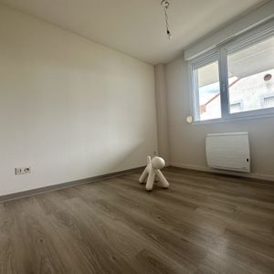Location Appartement 2 pièces 31m² CLERMONT FERRAND 63000 - Photo 2
