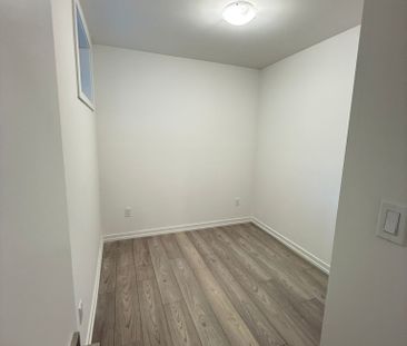 For Lease - 17 Lytham Green Circle Unit# 23, Newmarket, Ontario - Photo 2