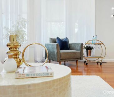 SPACIOUS AND BRIGHT 3 BEDROOM FAMILY HOME WITH 3 LIVING AREAS - Photo 5