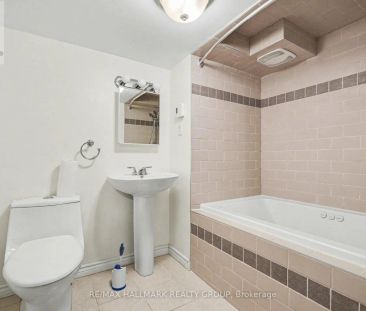 1530 WEYBURN STREET - Photo 4