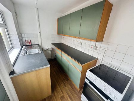 2 bedroom terraced house to rent - Photo 3