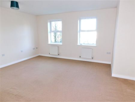 2 bedroom apartment to let - Photo 5