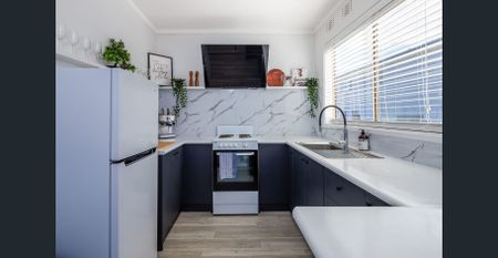 Coastal Living at Its Best - Photo 4