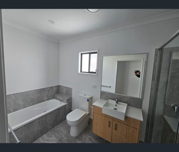 21 Cradle Cres, Banya, Qld 4551 - Photo 1