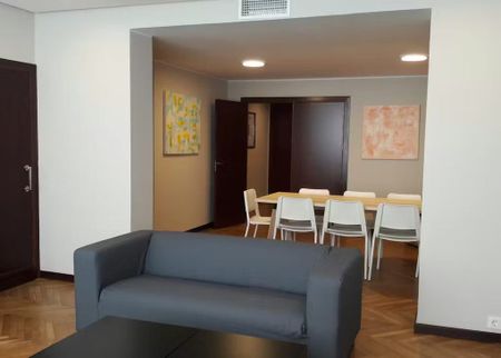 Via Augusta, Barcelona, Catalonia 08006 - Photo 2