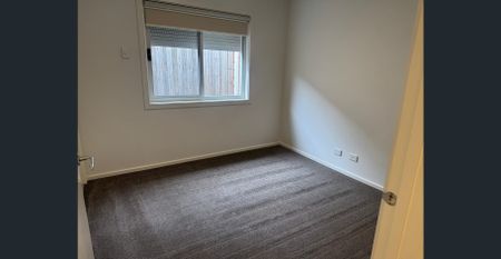 $550 PW-Week Avail Now - Photo 2