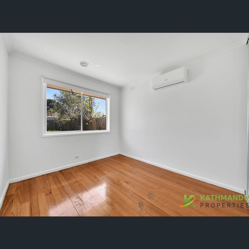 15 Alfred Avenue, Thomastown, Vic 3074 - Photo 1