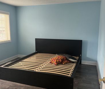 For Lease - 19 Colbeck Crescent, Brampton, Ontario - Photo 2