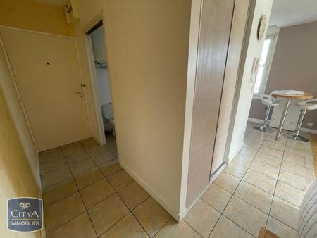 Location Appartement 1 pièce 31m² BLOIS 41000 - Photo 3