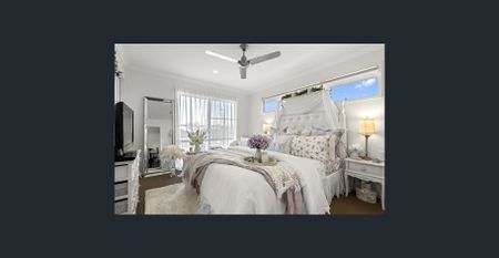 Contemporary Family Home With Room For Everyone! - Photo 2