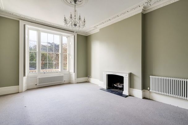 2 Bed Flat - Photo 1